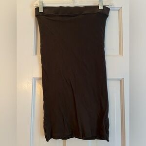 James Perse standard fitting skirt, brown in color-very flattering! NWOT-vintage